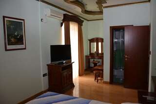 Отель Hotel RR Херцег-Нови Двухместный номер с 1 кроватью с видом на море-4